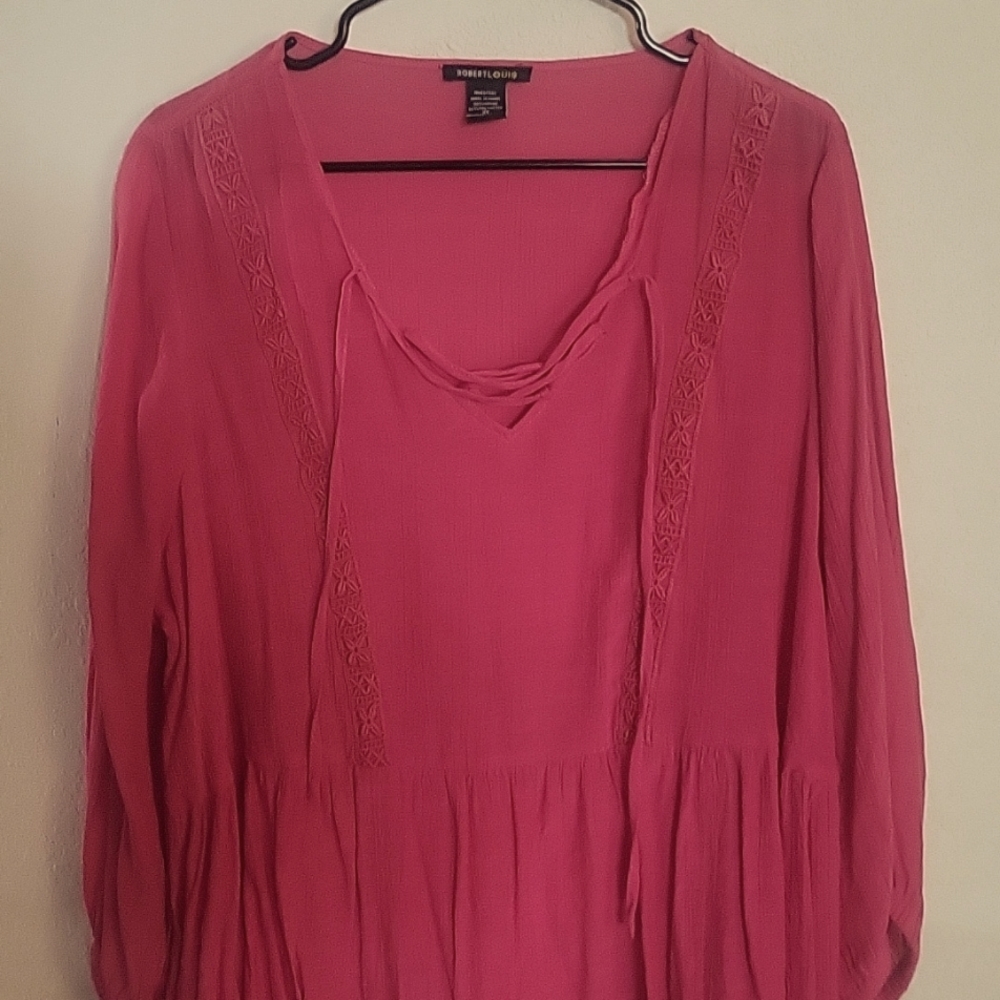 Robert Louis fuchsia blouse
